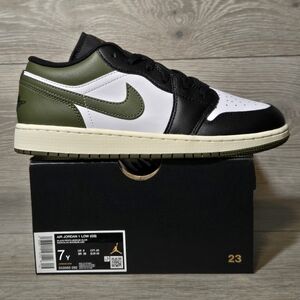 Jordan 1 Low Big Kids Shoes (553560-092, Black/Medium Olive/White) Size 7Y/ 8.5W